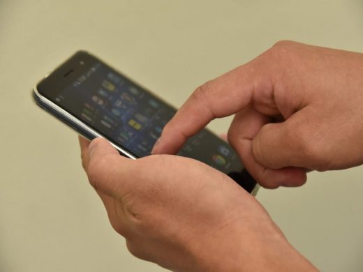 スマートフォンを使う
